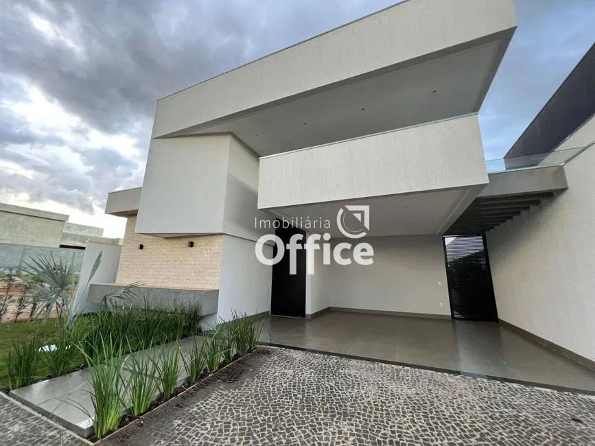 Foto 1 de Casa de Condomínio com 4 quartos à venda, 390m2 em Condomínio Residencial Grand Trianon, Anapolis - GO