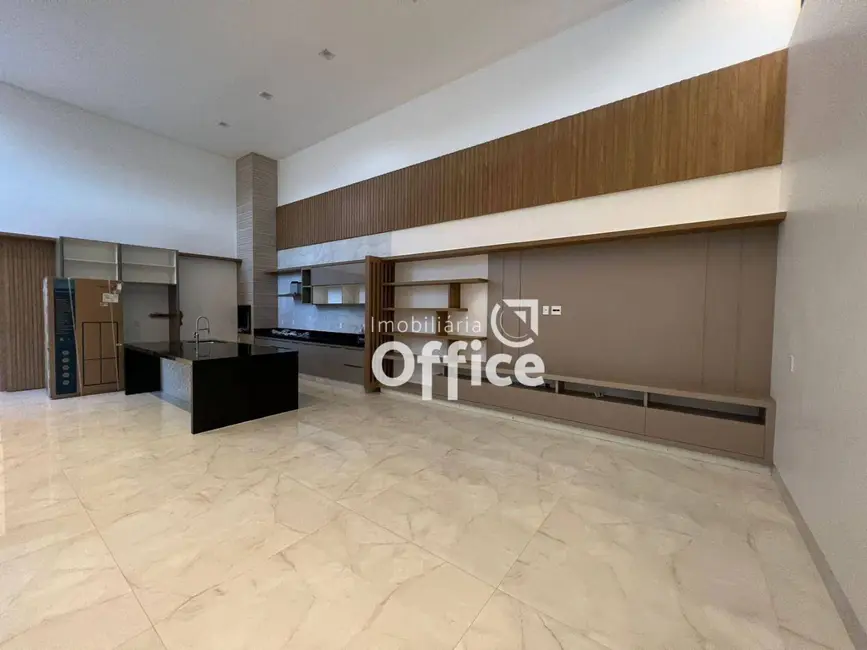 Foto 6 de Casa de Condomínio com 4 quartos à venda, 390m2 em Condomínio Residencial Grand Trianon, Anapolis - GO