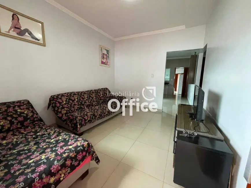 Casa com 3 quartos à venda, 377m2 em Residencial Flamboyant, Anapolis - GO - imagem 7 Foto 7 de Casa com 3 quartos à venda, 377m2 em Residencial Flamboyant, Anapolis - GO