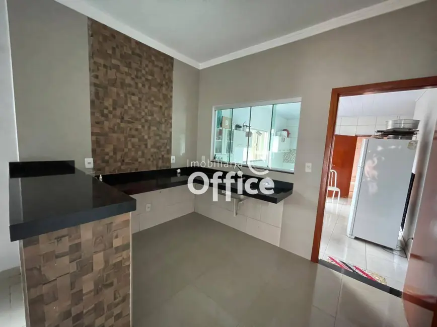 Foto 2 de Casa com 3 quartos à venda, 377m2 em Residencial Flamboyant, Anapolis - GO