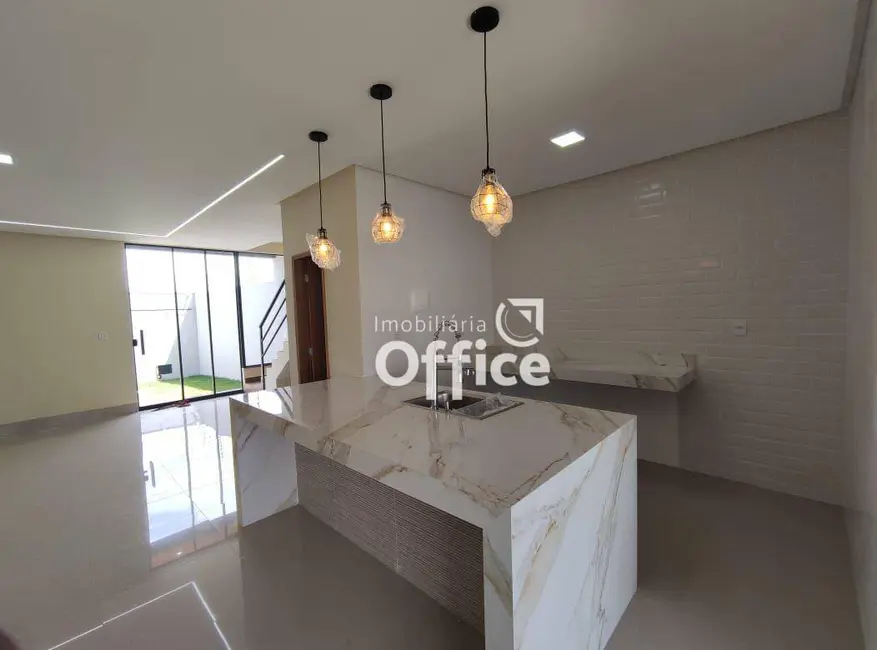 Foto 2 de Sobrado com 3 quartos à venda, 150m2 em Residencial Cerejeiras, Anapolis - GO