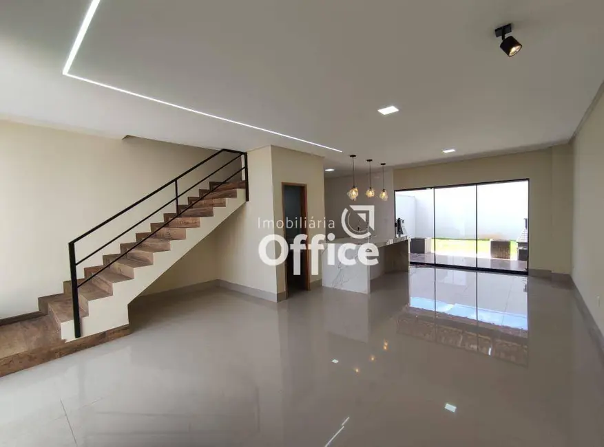 Sobrado com 3 quartos à venda, 150m2 em Residencial Cerejeiras, Anapolis - GO - imagem 9 Foto 9 de Sobrado com 3 quartos à venda, 150m2 em Residencial Cerejeiras, Anapolis - GO