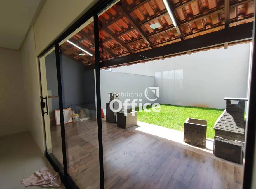 Sobrado com 3 quartos à venda, 150m2 em Residencial Cerejeiras, Anapolis - GO - imagem 4 Foto 4 de Sobrado com 3 quartos à venda, 150m2 em Residencial Cerejeiras, Anapolis - GO