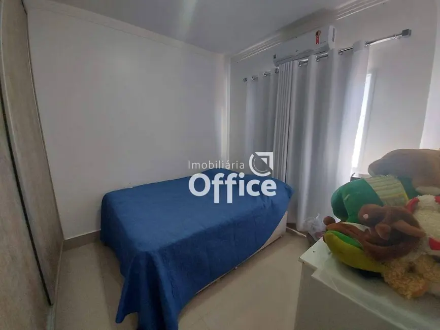 Sobrado com 4 quartos à venda, 364m2 em Residencial Jardins do Lago, Anapolis - GO - imagem 9 Foto 9 de Sobrado com 4 quartos à venda, 364m2 em Residencial Jardins do Lago, Anapolis - GO