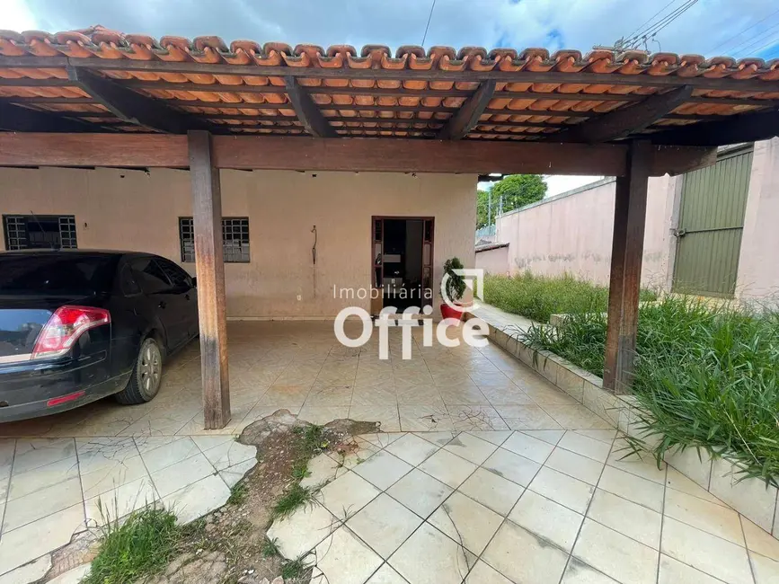 Foto 3 de Casa com 3 quartos à venda, 360m2 em Jundiaí, Anapolis - GO