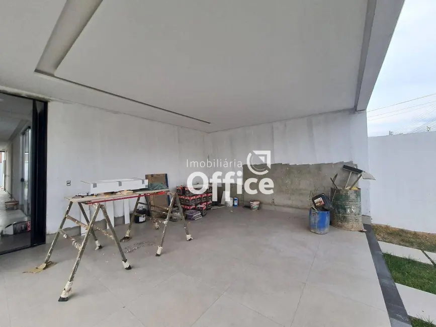 Casa com 3 quartos à venda, 300m2 em Setor Sul, Anapolis - GO - imagem 3 Foto 3 de Casa com 3 quartos à venda, 300m2 em Setor Sul, Anapolis - GO