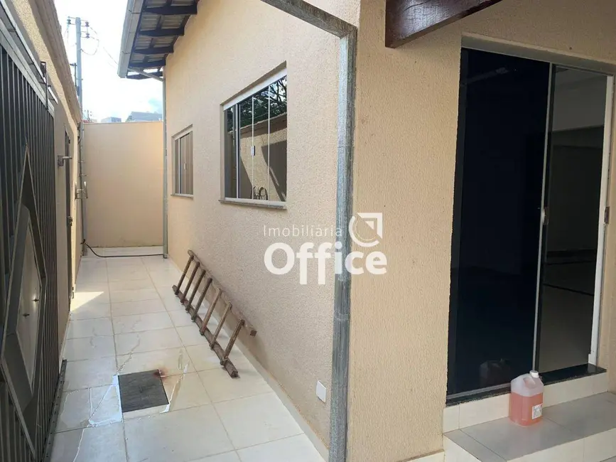 Casa com 3 quartos à venda, 300m2 em Parque Brasília 2ª Etapa, Anapolis - GO - imagem 2 Foto 2 de Casa com 3 quartos à venda, 300m2 em Parque Brasília 2ª Etapa, Anapolis - GO