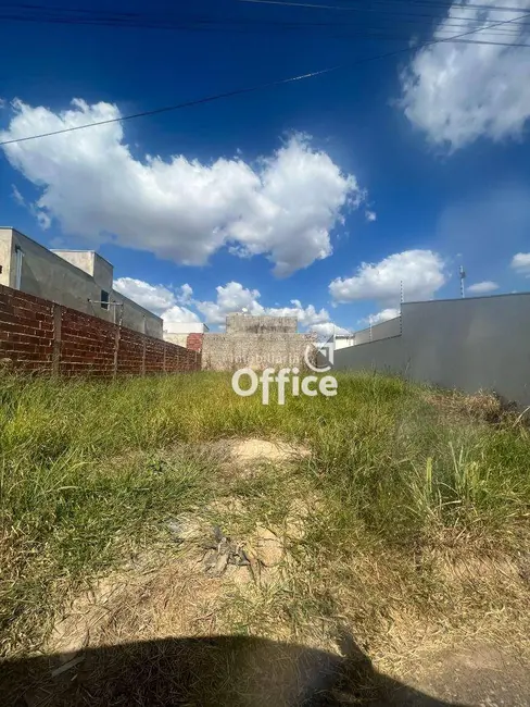 Foto 2 de Terreno / Lote à venda, 200m2 em Jardim Itália, Anapolis - GO