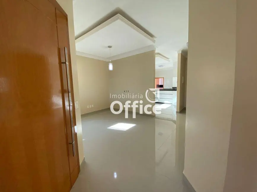 Casa com 3 quartos à venda, 300m2 em Parque Brasília 2ª Etapa, Anapolis - GO - imagem 6 Foto 6 de Casa com 3 quartos à venda, 300m2 em Parque Brasília 2ª Etapa, Anapolis - GO