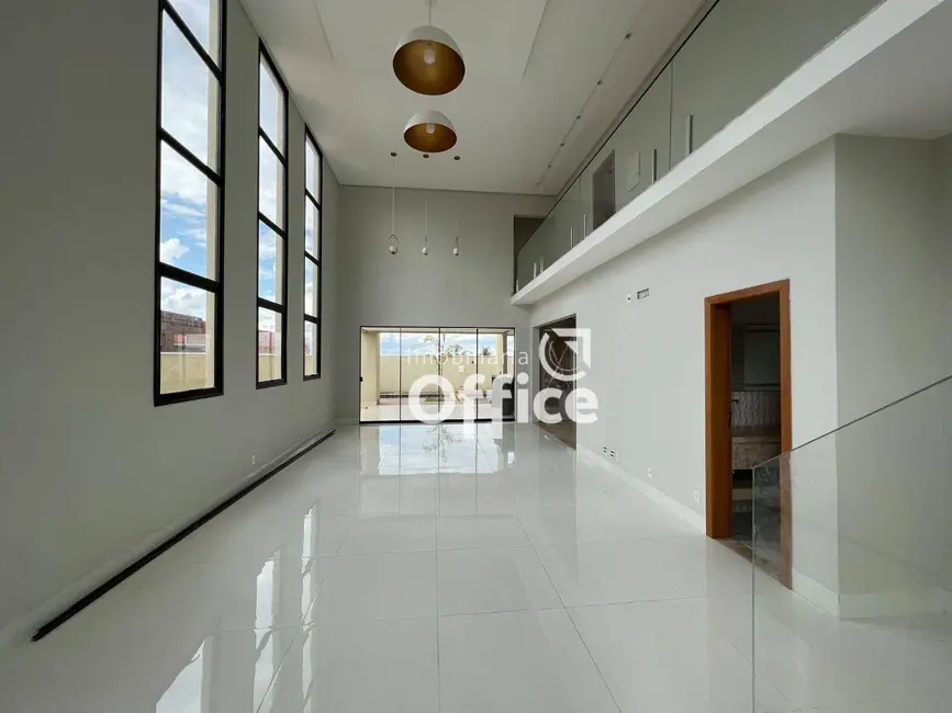 Foto 2 de Sobrado com 3 quartos à venda, 427m2 em Condomínio Residencial Grand Trianon, Anapolis - GO