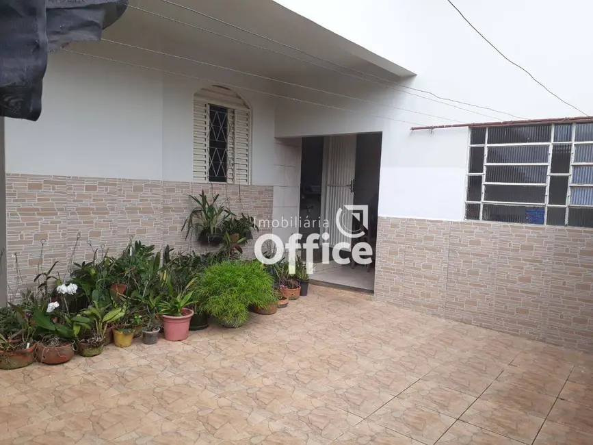 Foto 2 de Casa com 12 quartos à venda, 320m2 em Vila Formosa, Anapolis - GO