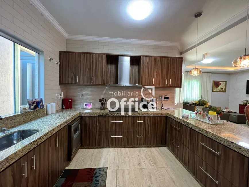 Foto 6 de Casa com 3 quartos à venda, 300m2 em Residencial Villa Bella, Anapolis - GO