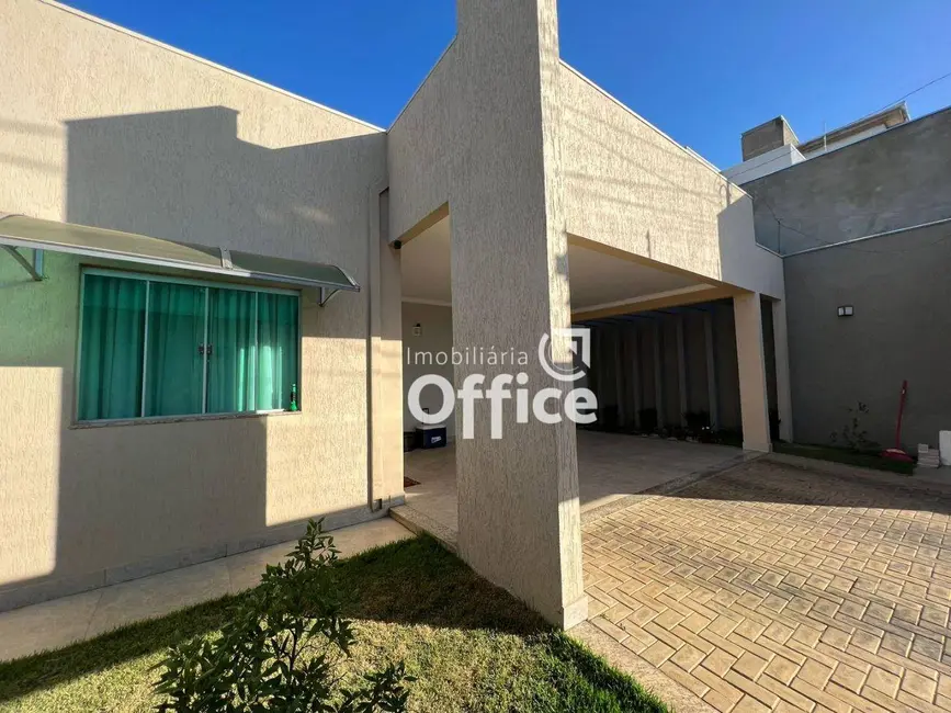 Foto 1 de Casa com 3 quartos à venda, 300m2 em Residencial Villa Bella, Anapolis - GO