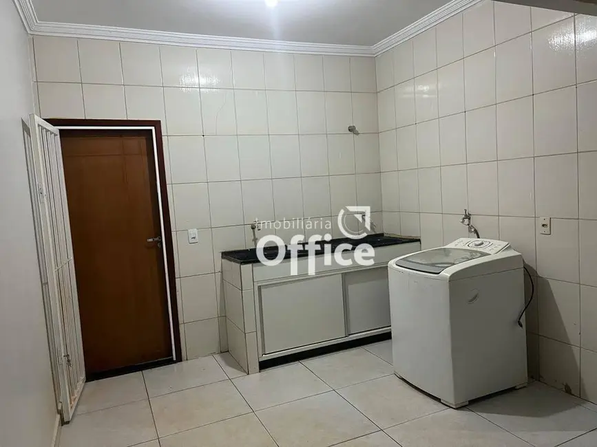 Foto 6 de Casa com 3 quartos à venda, 251m2 em Residencial Ayrton Senna, Anapolis - GO