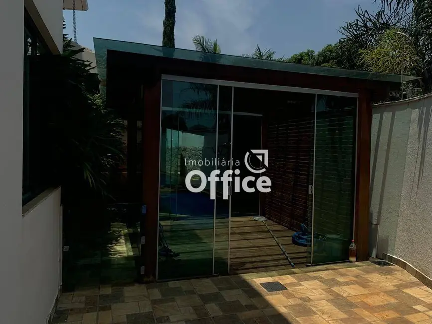 Sobrado com 4 quartos à venda, 450m2 em Anápolis City, Anapolis - GO - imagem 9 Foto 9 de Sobrado com 4 quartos à venda, 450m2 em Anápolis City, Anapolis - GO