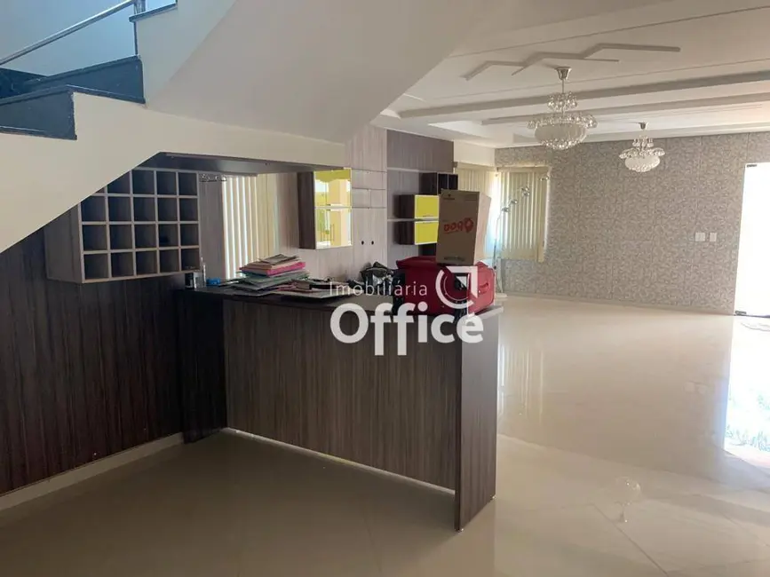 Sobrado com 4 quartos à venda, 450m2 em Anápolis City, Anapolis - GO - imagem 5 Foto 5 de Sobrado com 4 quartos à venda, 450m2 em Anápolis City, Anapolis - GO