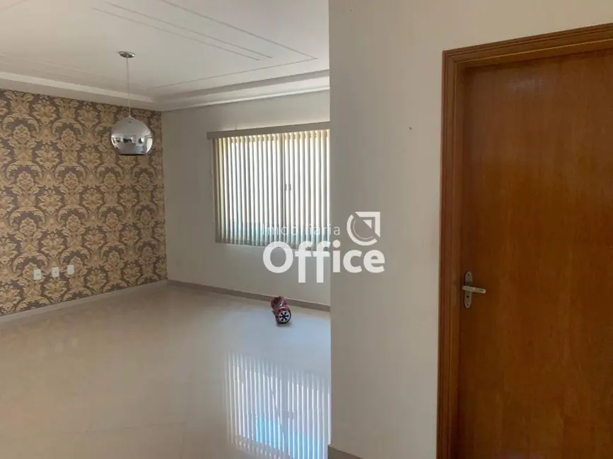 Sobrado com 4 quartos à venda, 450m2 em Anápolis City, Anapolis - GO - imagem 7 Foto 7 de Sobrado com 4 quartos à venda, 450m2 em Anápolis City, Anapolis - GO