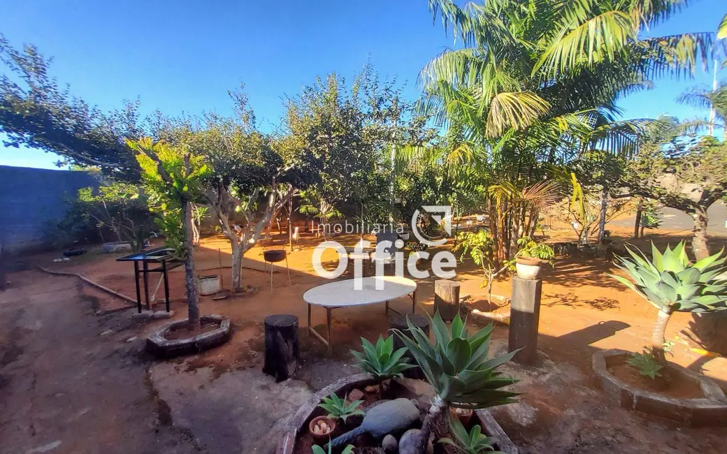 Foto 2 de Terreno / Lote à venda, 643m2 em Lourdes, Anapolis - GO