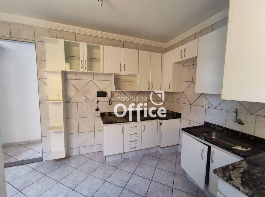 Foto 9 de Apartamento com 3 quartos à venda, 130m2 em Cidade Jardim, Anapolis - GO