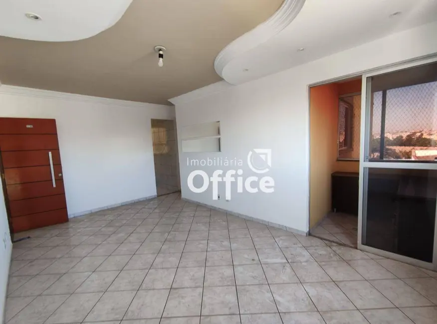 Foto 2 de Apartamento com 3 quartos à venda, 130m2 em Conjunto Residencial Cidade Jardim, Jatai - GO