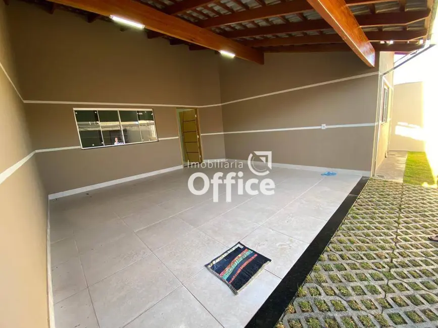 Casa com 3 quartos à venda, 200m2 em Jardim Itália, Anapolis - GO - imagem 3 Foto 3 de Casa com 3 quartos à venda, 200m2 em Jardim Itália, Anapolis - GO