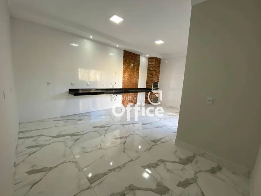 Casa com 3 quartos à venda, 200m2 em Jardim Itália, Anapolis - GO - imagem 8 Foto 8 de Casa com 3 quartos à venda, 200m2 em Jardim Itália, Anapolis - GO