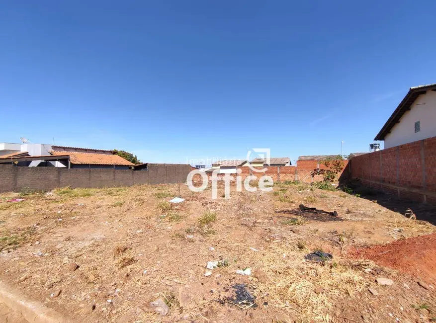 Foto 3 de Terreno / Lote à venda, 300m2 em Residencial São Vicente, Anapolis - GO