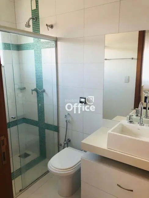 Sobrado com 3 quartos à venda, 300m2 em Boa Vista, Anapolis - GO - imagem 9 Foto 9 de Sobrado com 3 quartos à venda, 300m2 em Boa Vista, Anapolis - GO