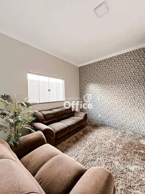 Foto 3 de Casa com 3 quartos à venda, 300m2 em Chácaras Colorado, Anapolis - GO