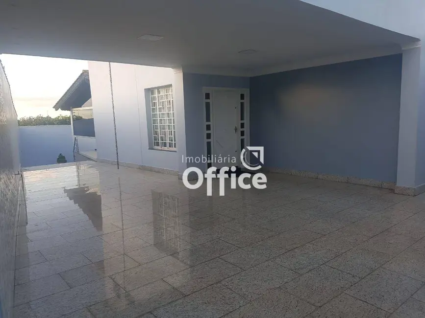 Sobrado com 4 quartos à venda, 450m2 em Parque Iracema, Anapolis - GO - imagem 5 Foto 5 de Sobrado com 4 quartos à venda, 450m2 em Parque Iracema, Anapolis - GO