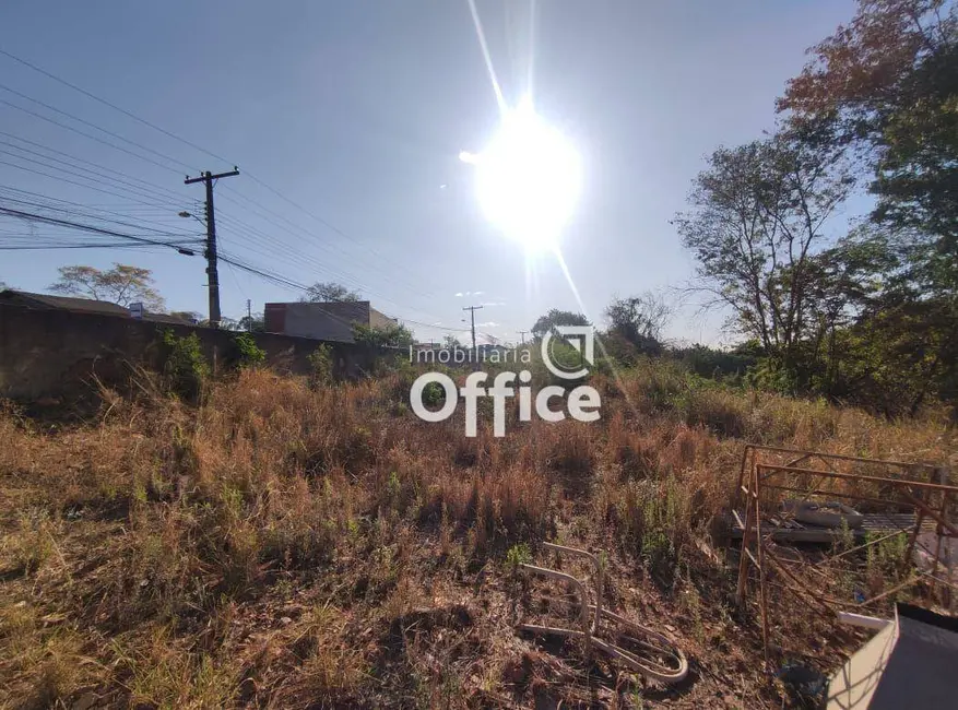 Foto 1 de Terreno / Lote à venda, 442m2 em Jardim Arco Verde 2ª Etapa, Anapolis - GO