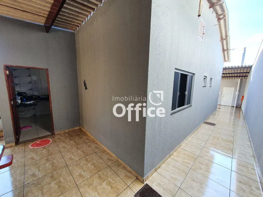 Foto 2 de Casa com 3 quartos à venda, 300m2 em Parque dos Pirineus, Anapolis - GO