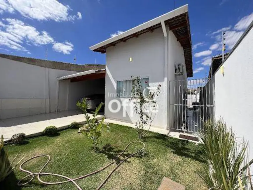 Foto 6 de Casa com 3 quartos à venda, 300m2 em Anapolis - GO