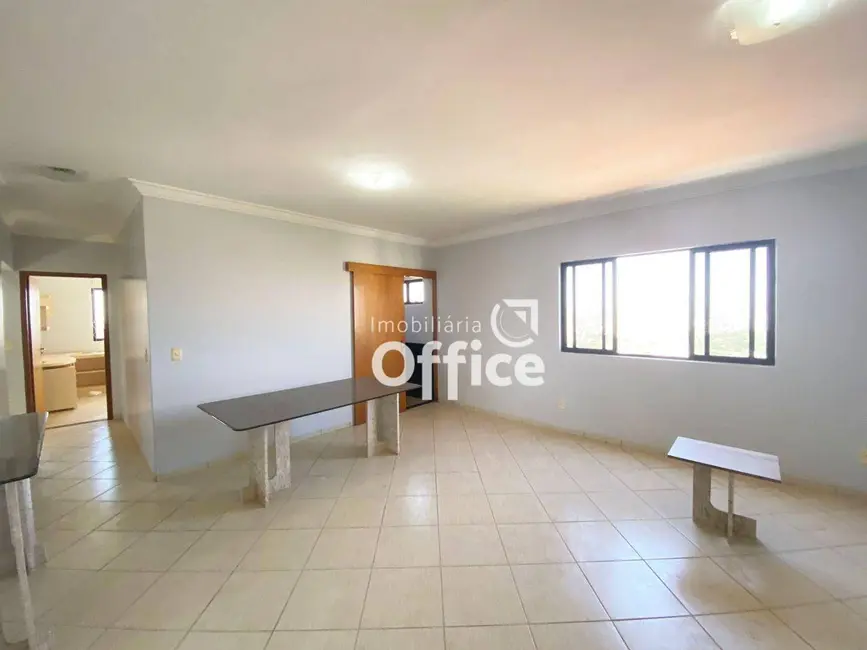 Foto 3 de Apartamento com 3 quartos à venda em Antônio Fernandes, Anapolis - GO