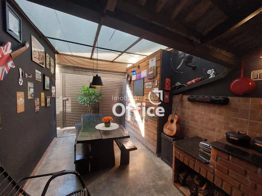 Foto 5 de Sobrado com 3 quartos à venda, 135m2 em Parque Brasília 2ª Etapa, Anapolis - GO