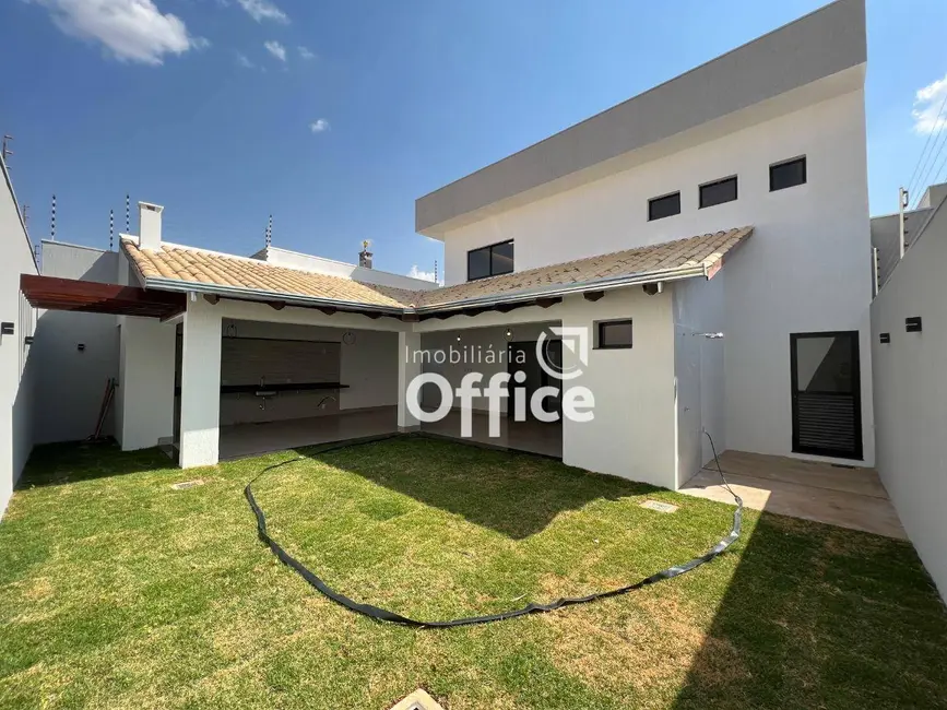 Sobrado com 3 quartos à venda, 300m2 em Parque Brasília 2ª Etapa, Anapolis - GO - imagem 6 Foto 6 de Sobrado com 3 quartos à venda, 300m2 em Parque Brasília 2ª Etapa, Anapolis - GO