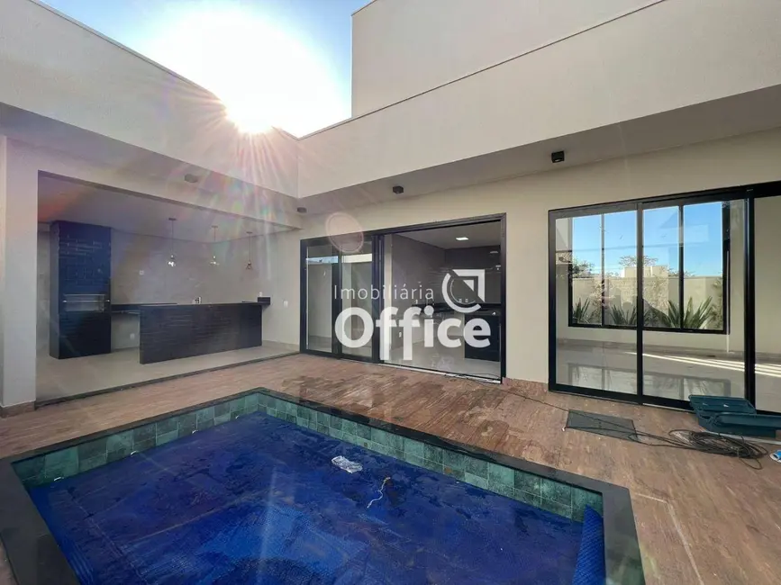 Foto 6 de Casa com 3 quartos à venda, 360m2 em Anapolis - GO