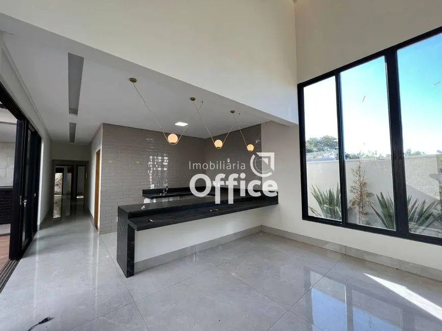 Foto 5 de Casa com 3 quartos à venda, 360m2 em Anapolis - GO