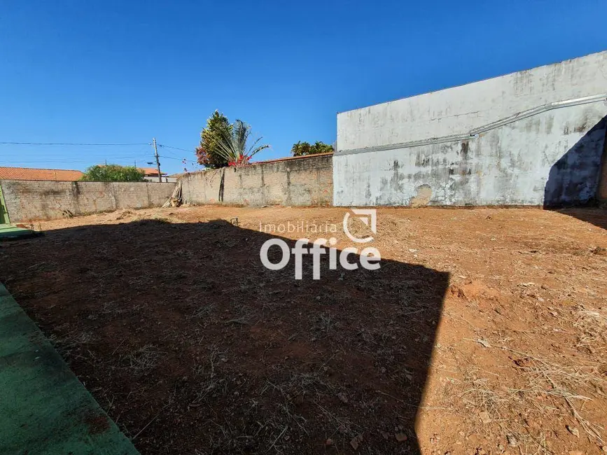 Foto 4 de Terreno / Lote à venda, 300m2 em Anápolis City, Anapolis - GO