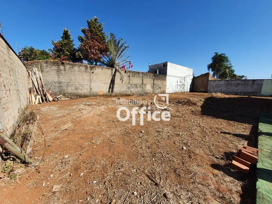Foto 3 de Terreno / Lote à venda, 300m2 em Anápolis City, Anapolis - GO