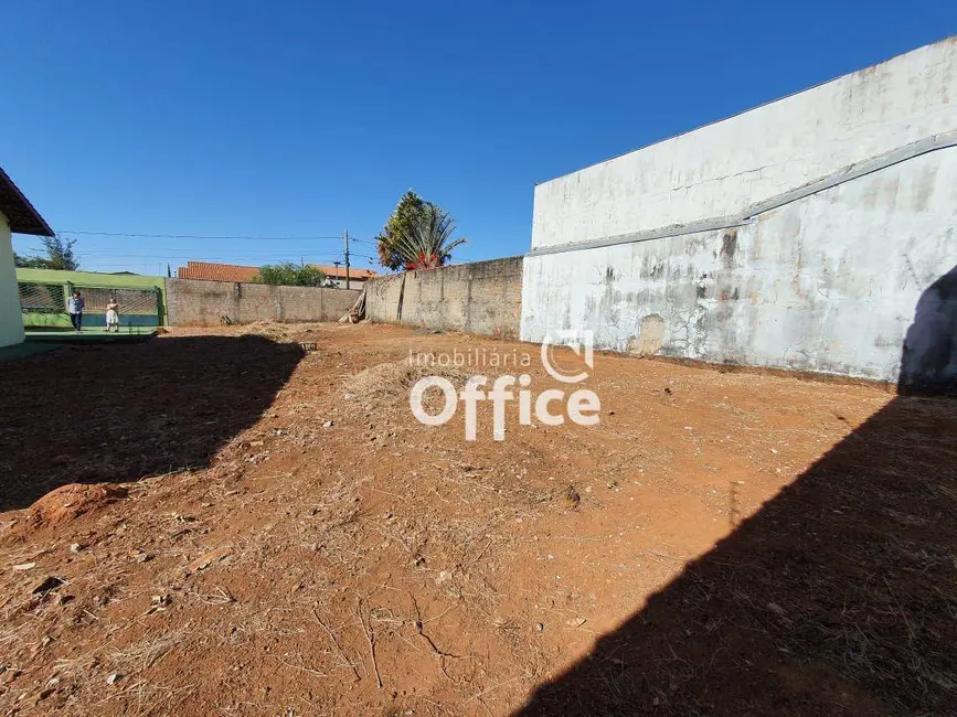 Foto 1 de Terreno / Lote à venda, 300m2 em Anápolis City, Anapolis - GO