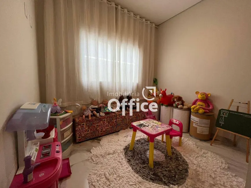 Casa com 3 quartos à venda, 558m2 em Jardim Ana Paula, Anapolis - GO - imagem 9 Foto 9 de Casa com 3 quartos à venda, 558m2 em Jardim Ana Paula, Anapolis - GO