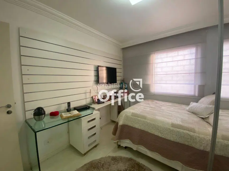 Apartamento com 3 quartos à venda, 150m2 em Setor Central, Anapolis - GO - imagem 5 Foto 5 de Apartamento com 3 quartos à venda, 150m2 em Setor Central, Anapolis - GO