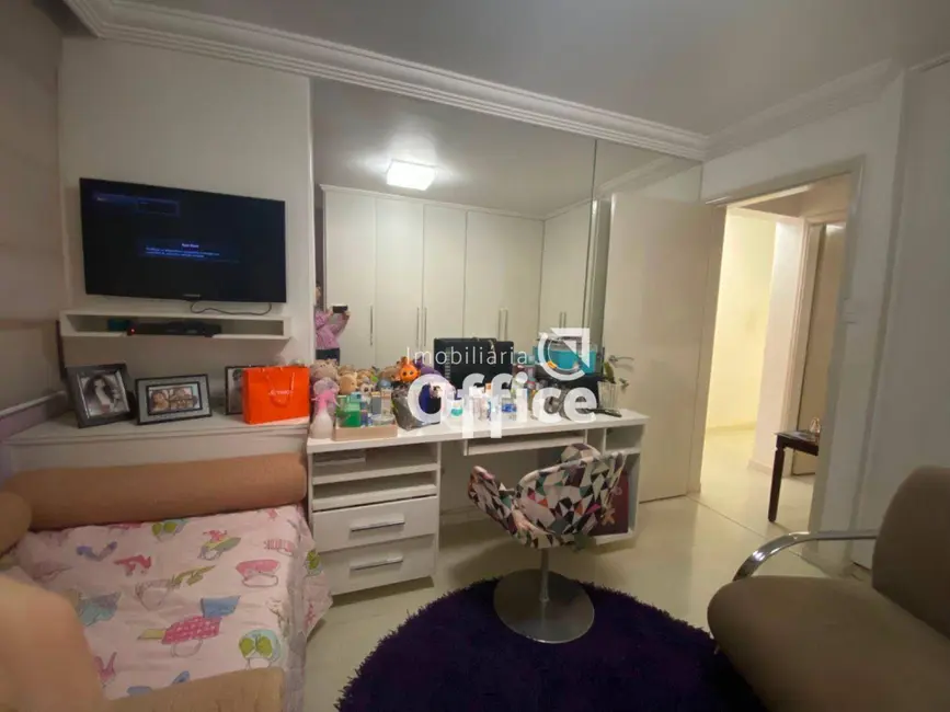 Apartamento com 3 quartos à venda, 150m2 em Setor Central, Anapolis - GO - imagem 8 Foto 8 de Apartamento com 3 quartos à venda, 150m2 em Setor Central, Anapolis - GO