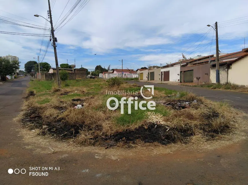 Foto 4 de Terreno / Lote à venda, 304m2 em Jardim das Américas 1ª Etapa, Anapolis - GO