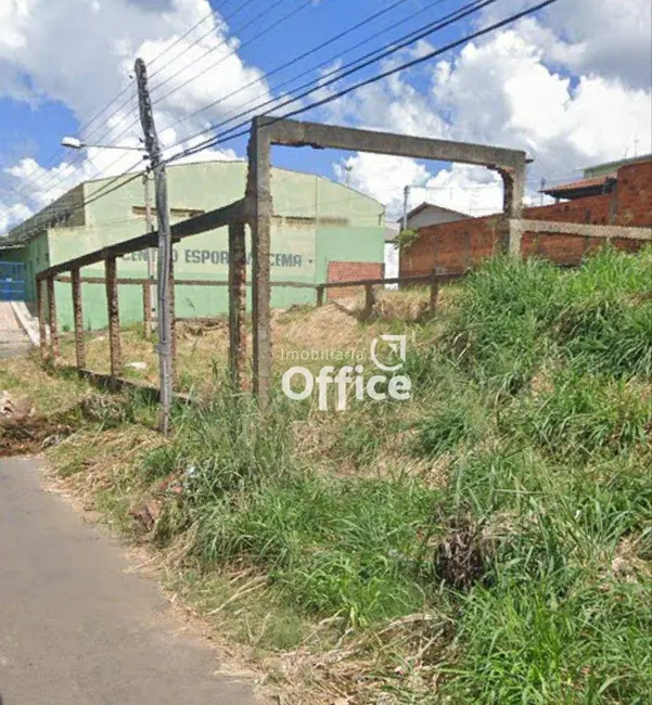 Foto 1 de Terreno / Lote à venda, 338m2 em Dom Pedro II, Anapolis - GO