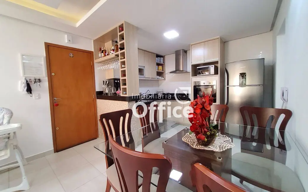 Foto 3 de Apartamento com 3 quartos à venda, 79m2 em Chácaras Colorado, Anapolis - GO