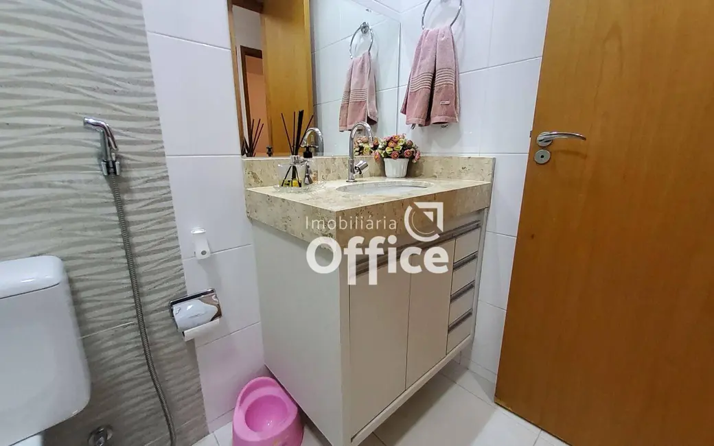 Foto 9 de Apartamento com 3 quartos à venda, 79m2 em Chácaras Colorado, Anapolis - GO