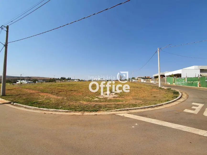 Foto 1 de Terreno / Lote à venda, 445m2 em Anapolis - GO