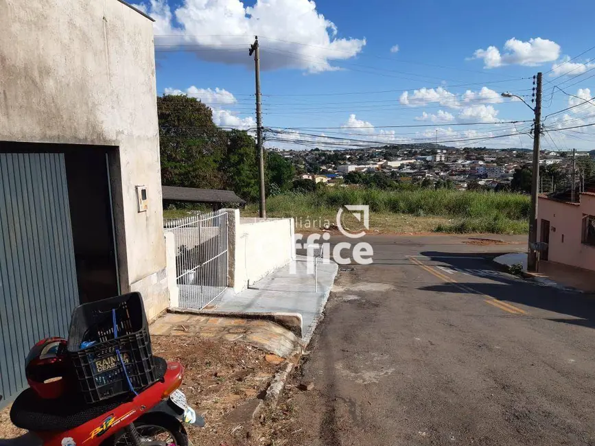 Foto 2 de Terreno / Lote à venda, 274m2 em Vila Santa Maria, Anapolis - GO